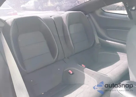 2015 Ford Mustang V6 из США, поврежденный, VIN 1FA6P8AM1F5338840